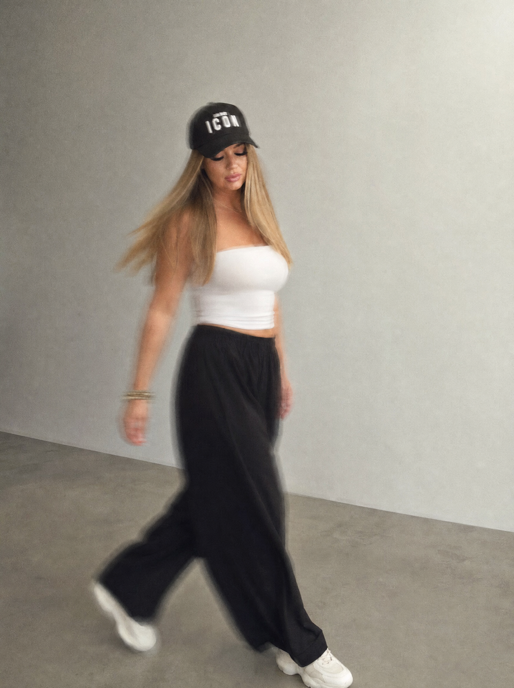 Walking blur, alternate